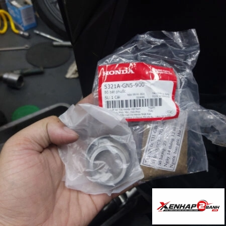 Thay chén cổ xe PCX