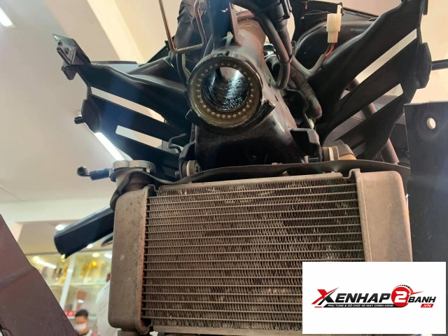 Thay chén cổ xe máy honda - 4