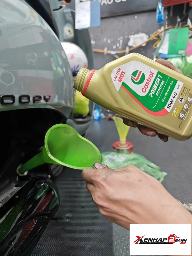 Nhớt castrol power 1 scooter 10w40 08l dành cho xe tay ga - 3