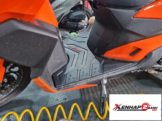 Thảm lót chân cao su cho vario 160 - 2