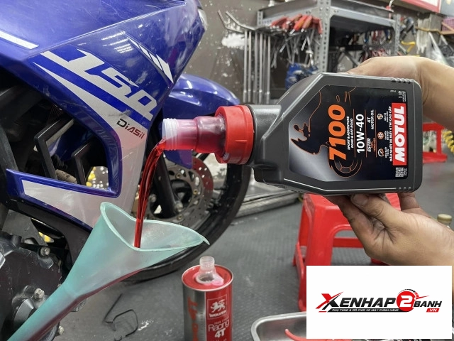 Nhớt motul 7100 10w40 4t 1l - 4