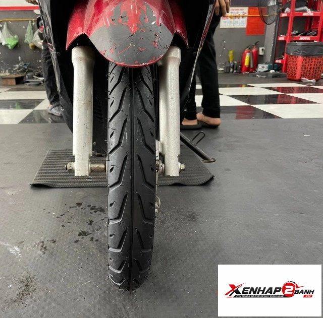 Vỏ michelin pilot street 2 size 7090-14 - 3