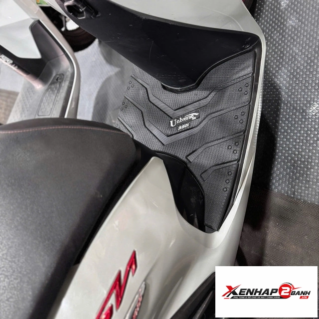 Thảm lót chân cao su cho honda sh350i - 1