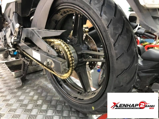 Vỏ xe dunlop d102a size 12070-17 - 2