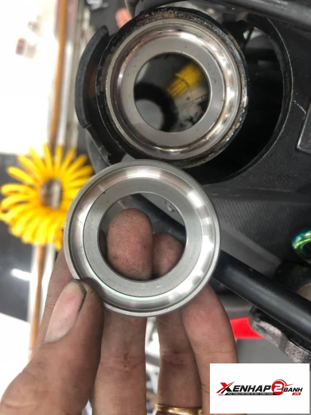 Thay chén cổ honda sonic 150 - 3