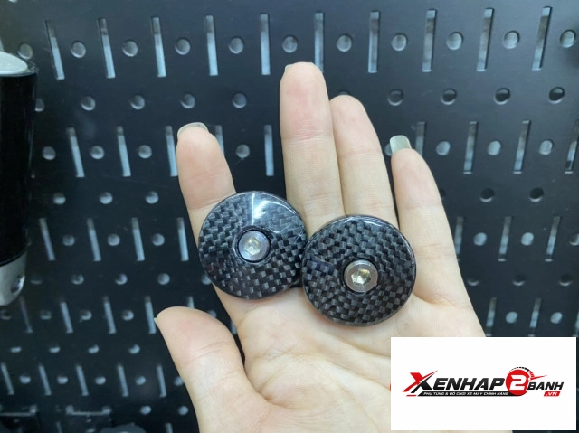Nút che kính chân kính carbon - 3