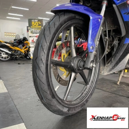 Vỏ Pirelli 70/90-17 Diablo Rosso Sport
