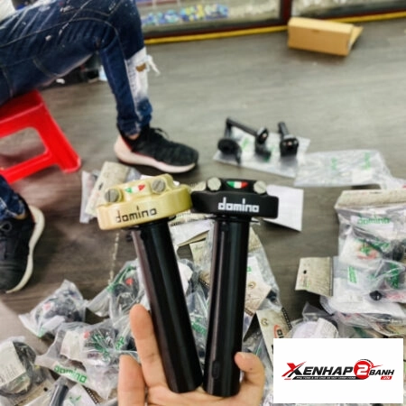 Cùm tăng tốc Domino 2 dây ga dưới màu đen chính hãng