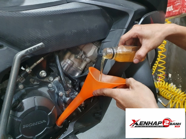 Nhớt chiết lẻ repsol racing 10w40 100ml - 5