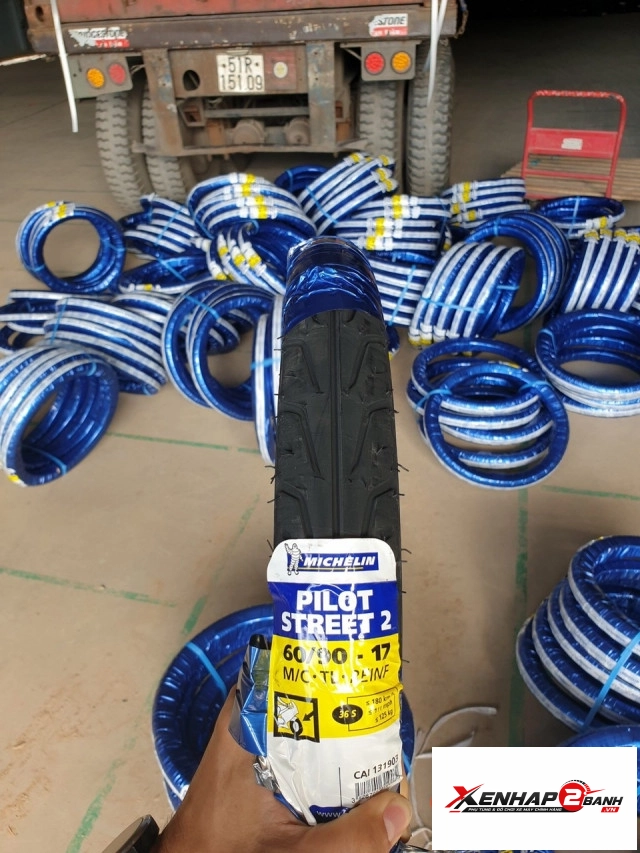 Vỏ michelin pilot street 2 size 6090-17 - 1