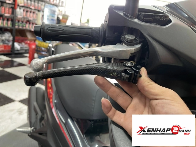 Tay thắng carbon cho honda air blade abs 2020 pcx - 2