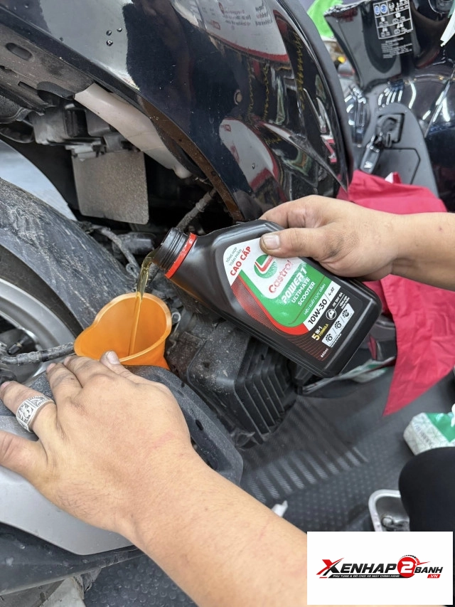 Nhớt castrol power 1 ultimate scooter 10w30 08l dành cho xe ga honda - 3
