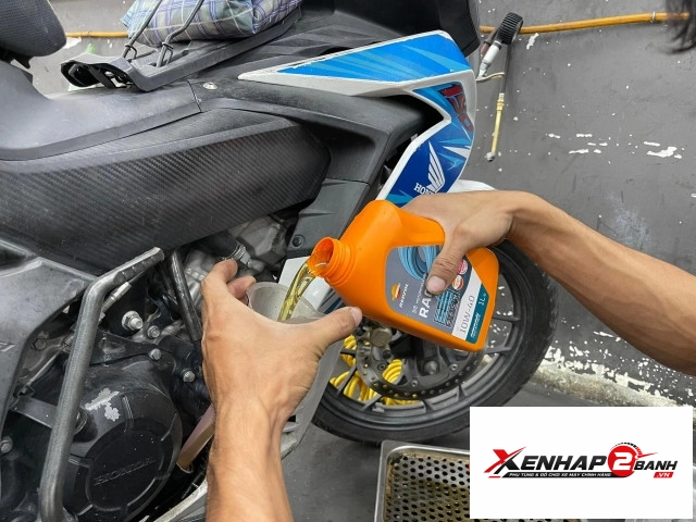 Nhớt repsol racing 10w40 1l - 4